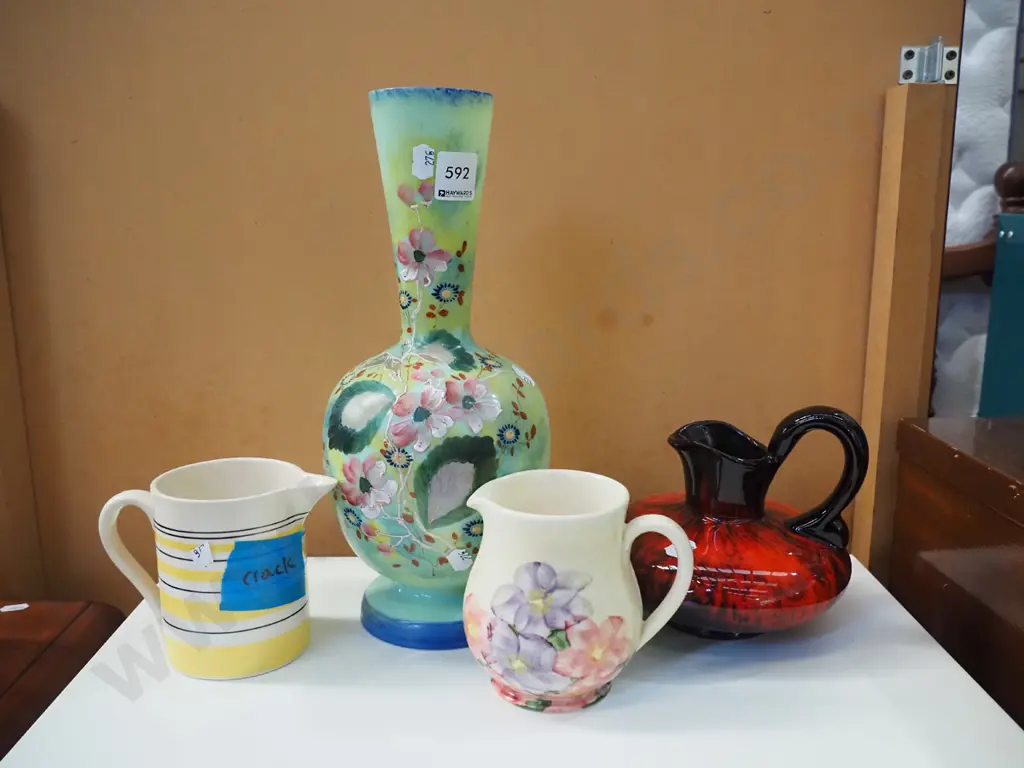 hand painted vase, 3 jugs - 1 has crack Vase H-310 Image 1++