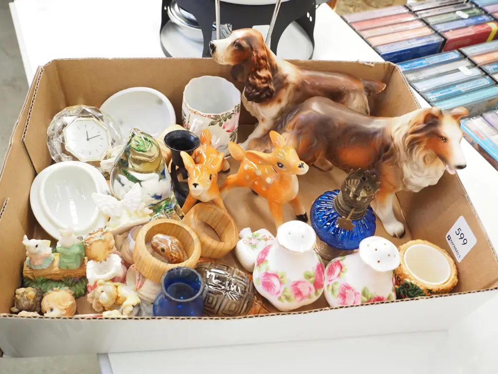 box; animal figurines , salt and pepper shakers, napkin rings etc Image 1++