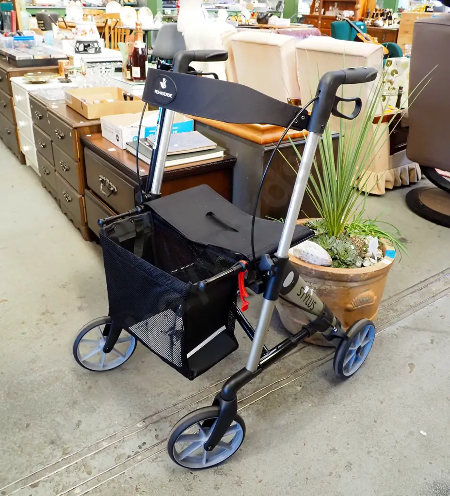 Stylus foldaway walking frame and walking stick Image 1++