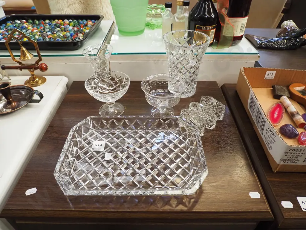 cut crystal tray, napkin rings etc Image 1++