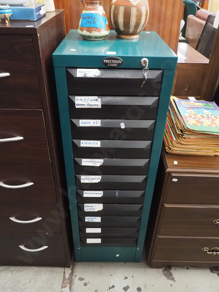 11 drawer Precision lockable filing cabinet - key in office Image 1++