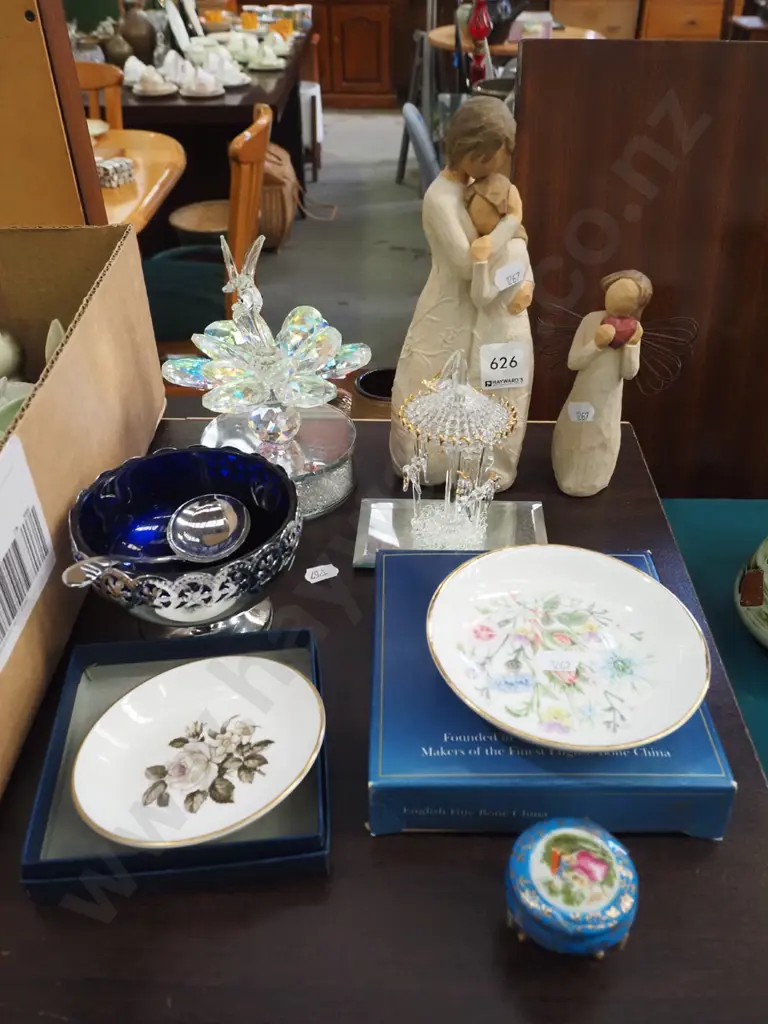 pin dishes, glass figurines, small Limoges miniature etc Image 1++