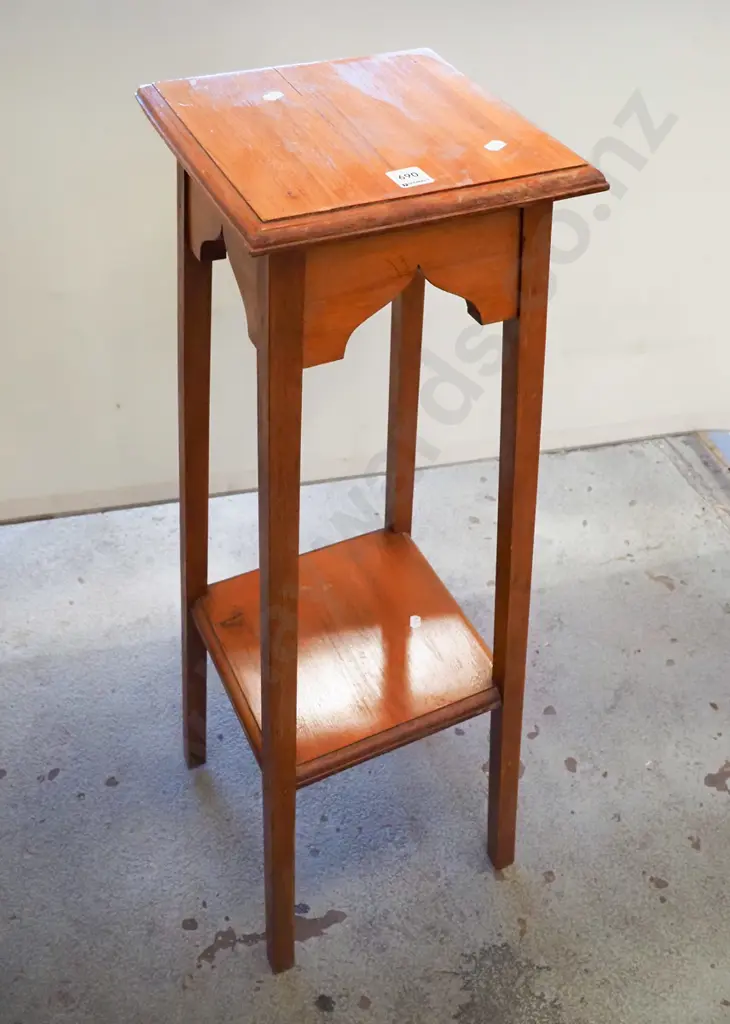 rimu jardiniere stand H-940 Image 1++