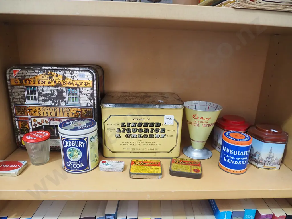 vintage tins etc Image 1++