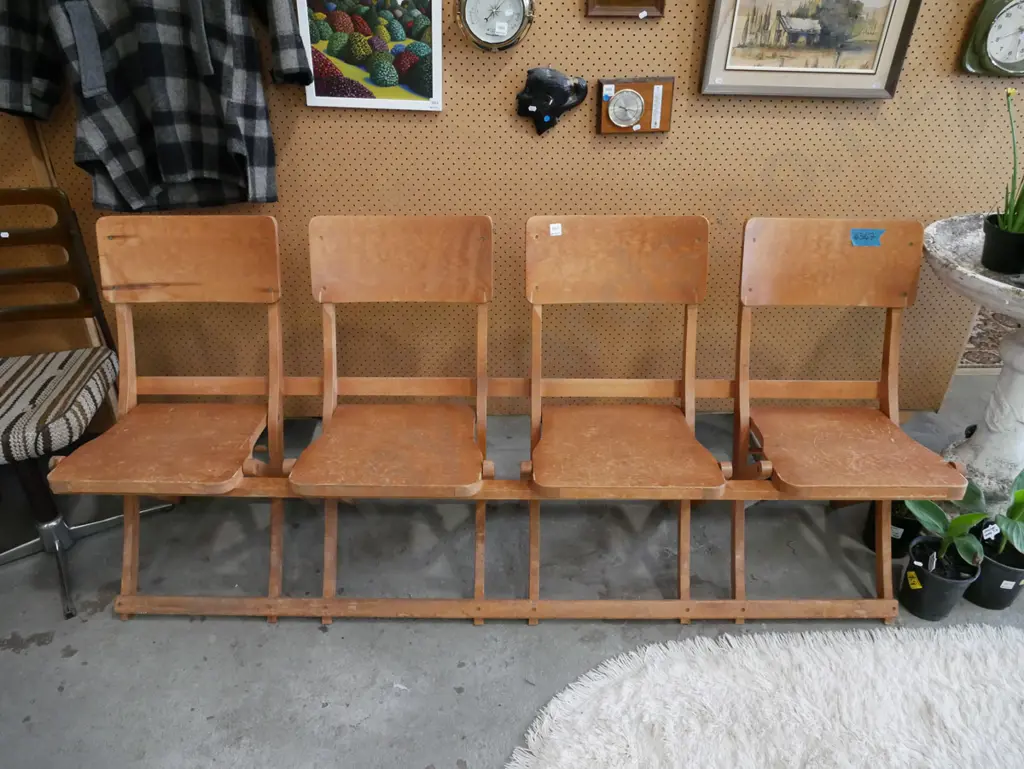 rimu and ply 4 person bench seat Image 1++