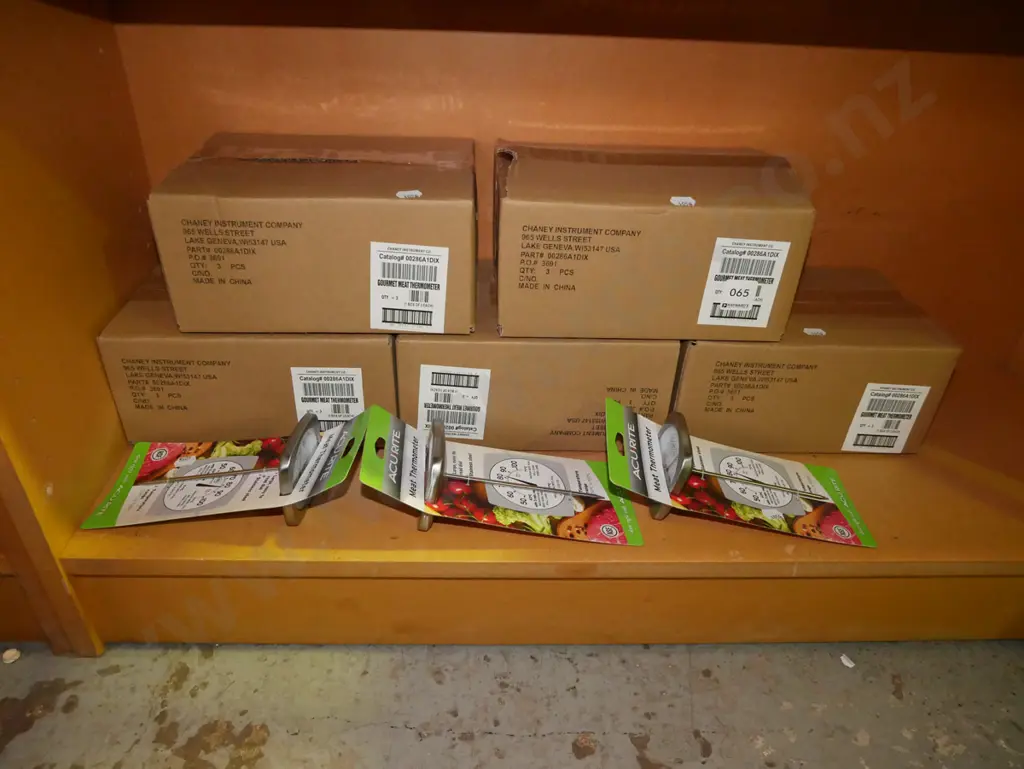 shelf; 18x Accurate meat thermometers Image 1++