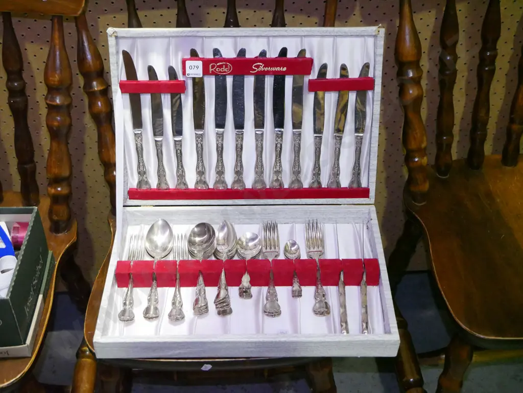 cased Rodd cutlery Image 1++