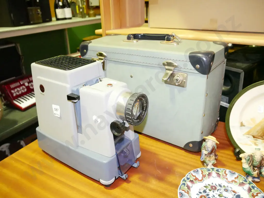 Kodak slide projector Image 1++