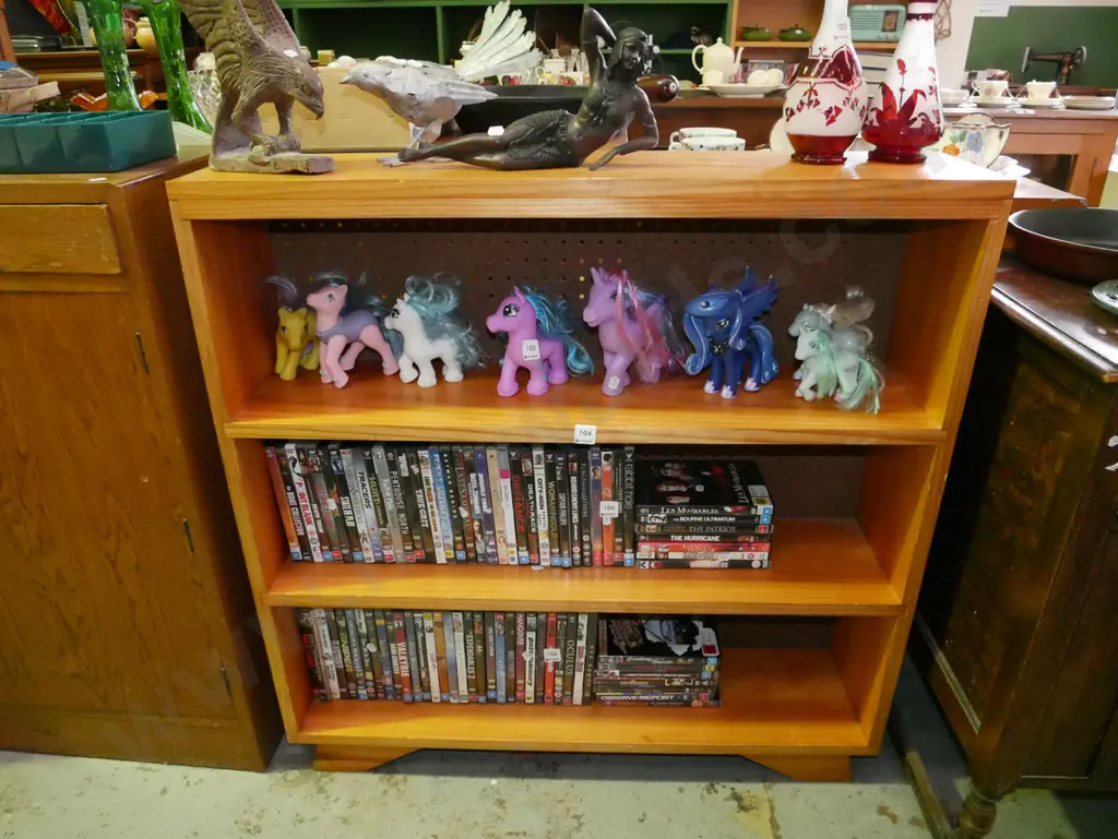 solid bookcase H-910 W-900 D-210 Image 1++