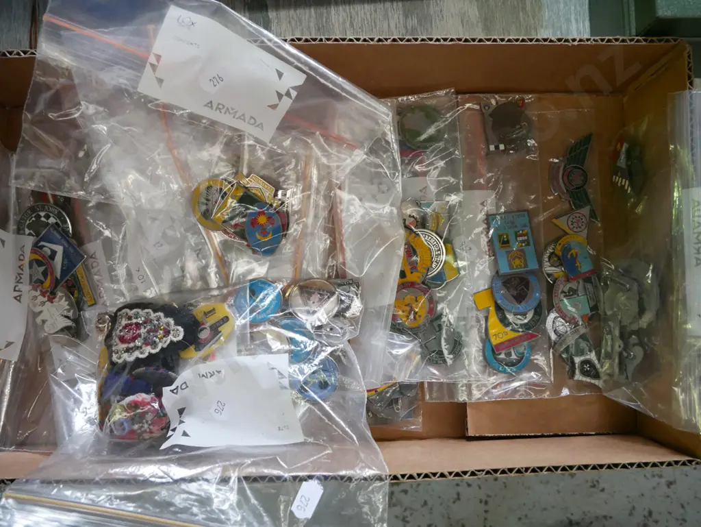 box; bags of various badges Image 1++
