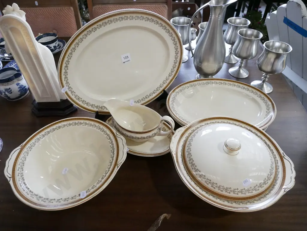 Johnson Bros lidded vege, gravy boat, ashets etc Image 1++