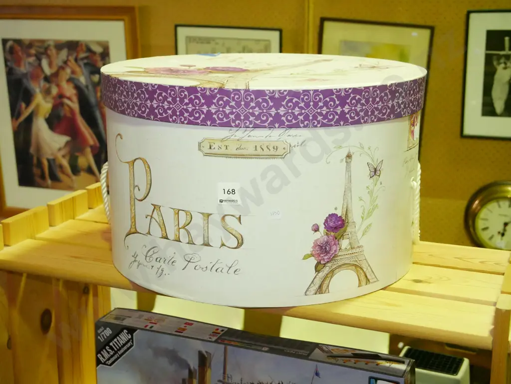 hat box Image 1++
