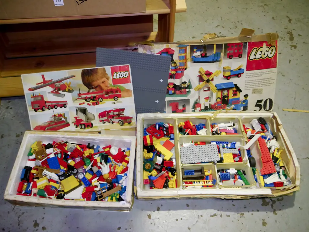 2x boxes of early of Lego and Clickees - poor condition Image 1++