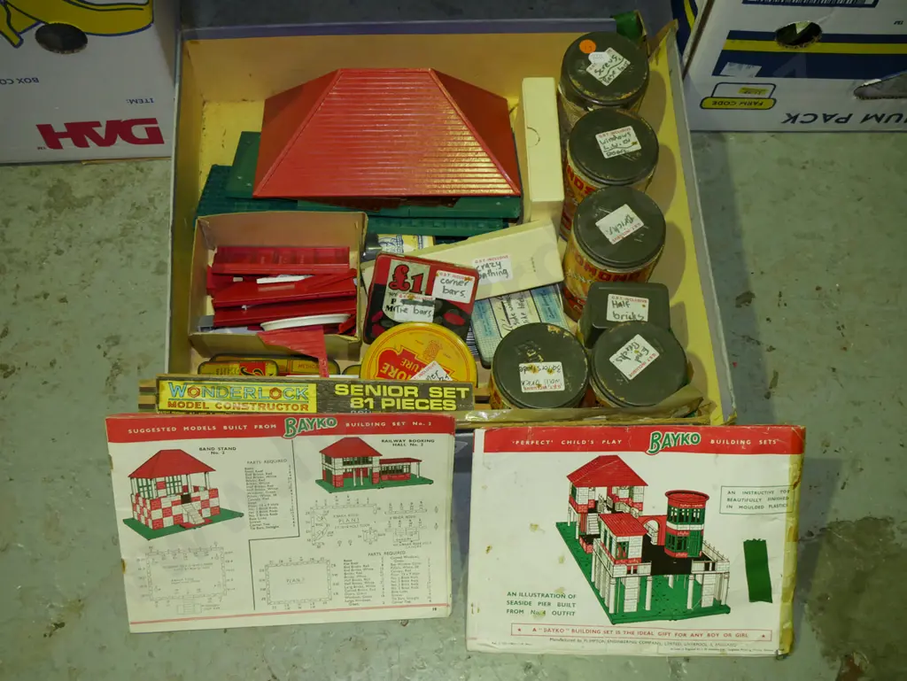 vintage Bayko building set Image 1++