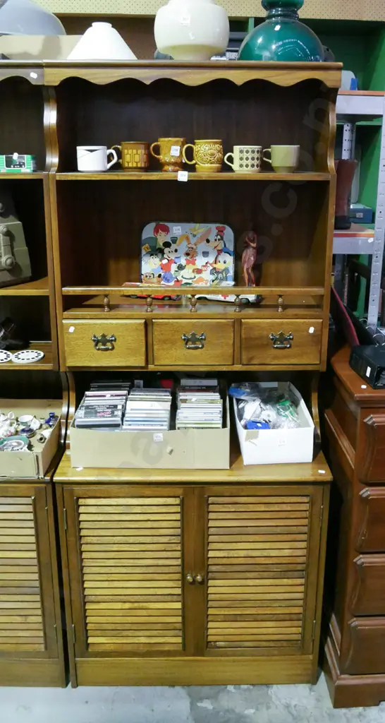 mahogany Welsh dresser with 2 louvre doors and 3 drawers H-1860 W-765 D-420 Image 1++