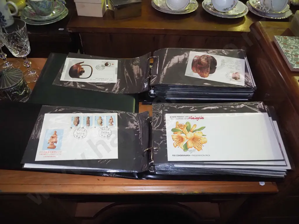 3x albums of first day covers Image 1++