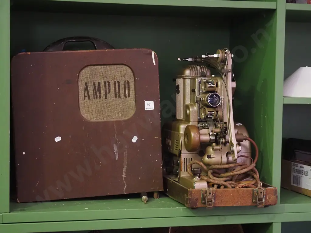 vintage Ampro 16mm film projector with speaker Image 1++