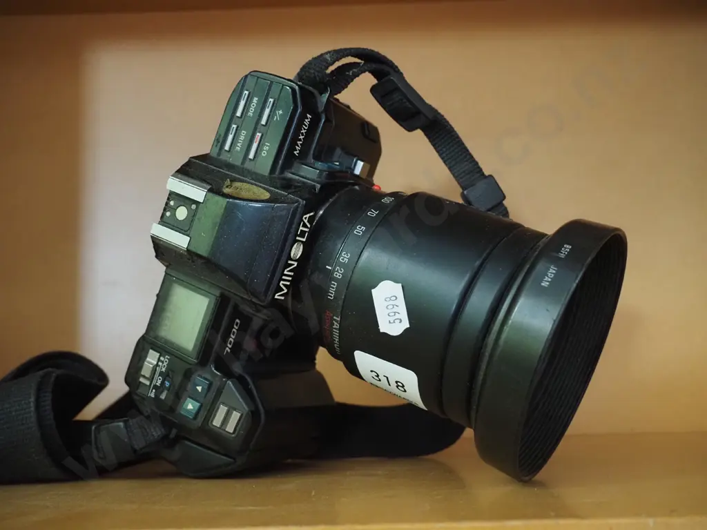 Minolta 7000 35mm camera with Tamron lens Image 1++