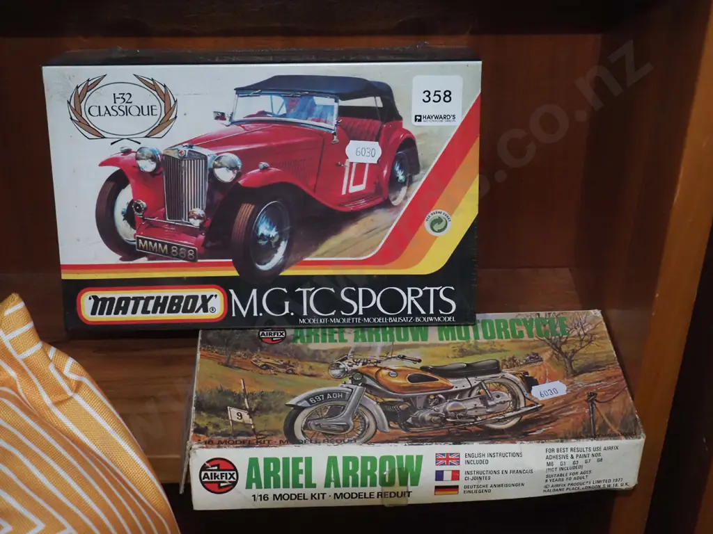 2x yet to assembled model vehicles - MG, motor bike Image 1++