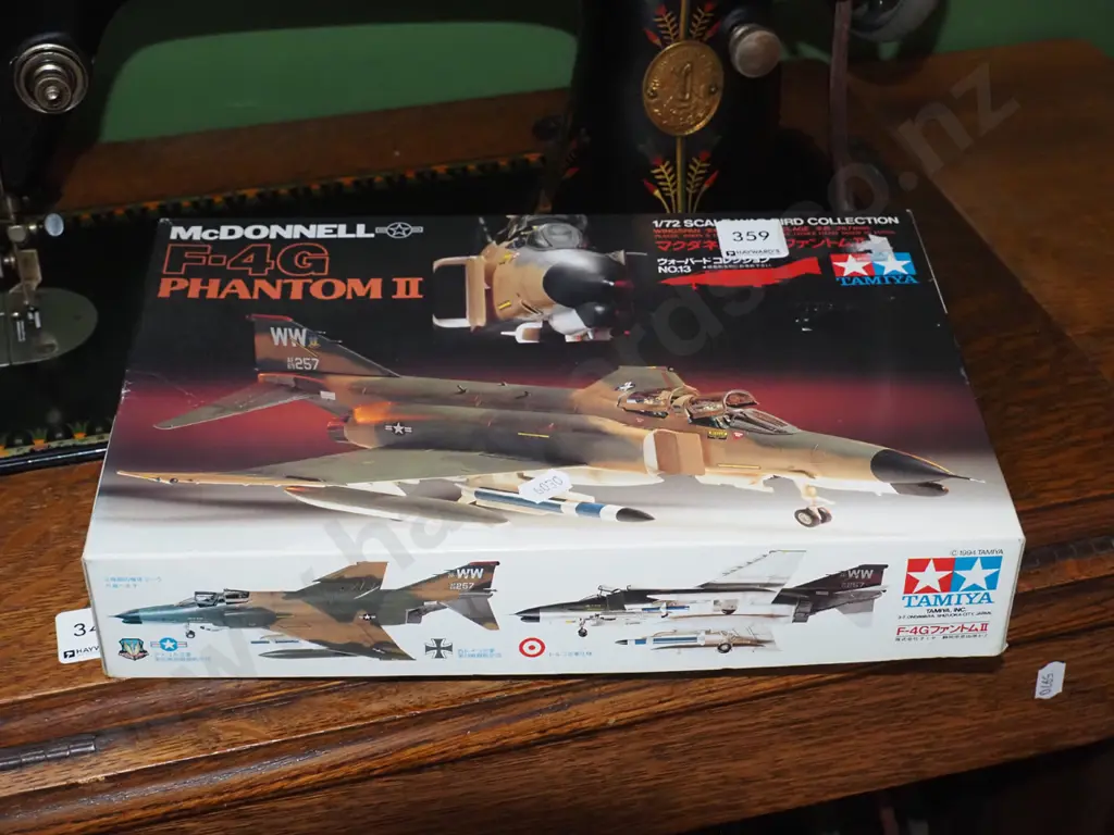 yet to be assembled scale model of Phantom military aircraft Image 1++