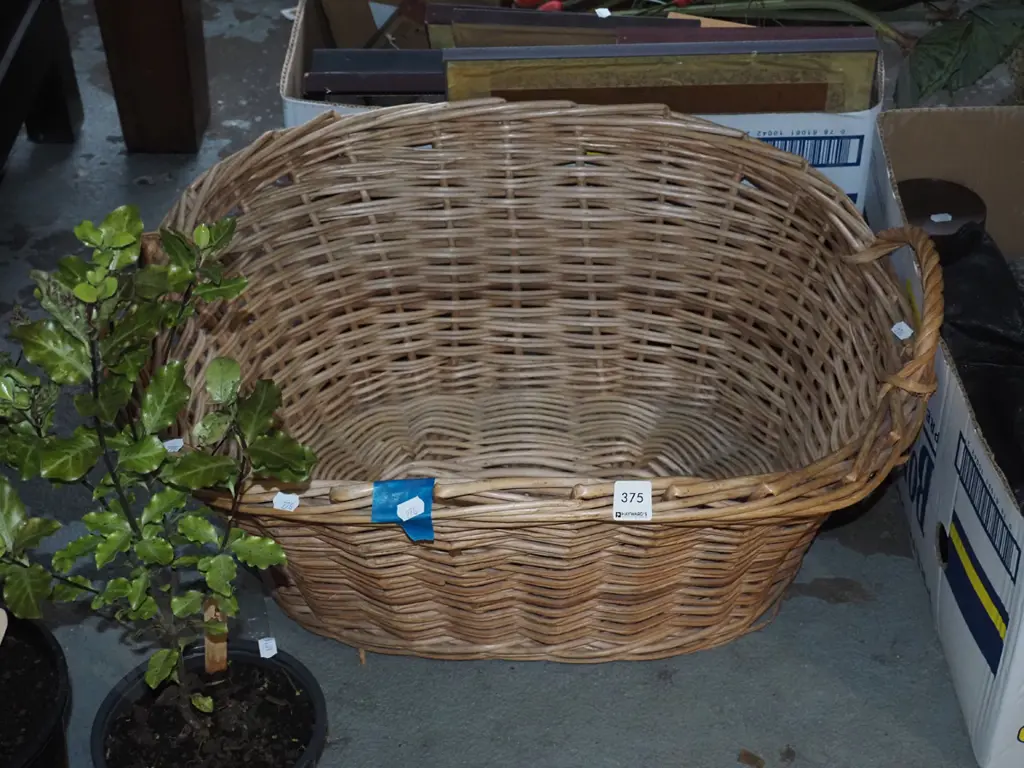 cane laundry basket Image 1++