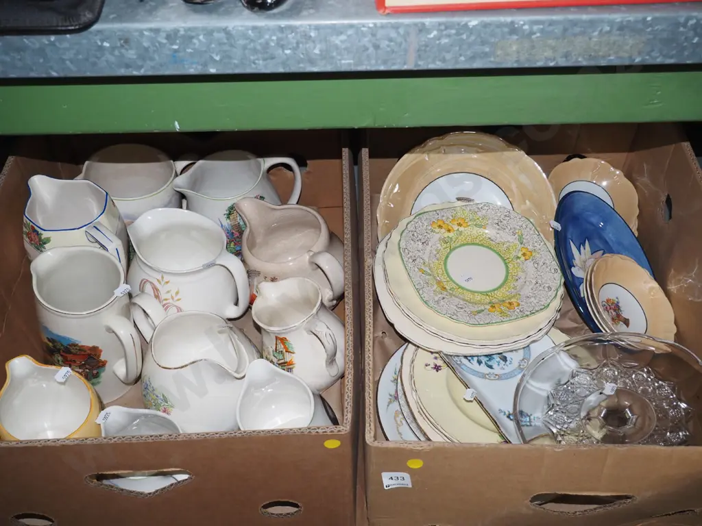 2x boxes of ceramic jugs, plates, comprt - yellow dots Image 1++