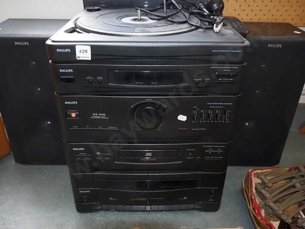 Philips stereo system with twin cassette, CD player, turntable Image 1++