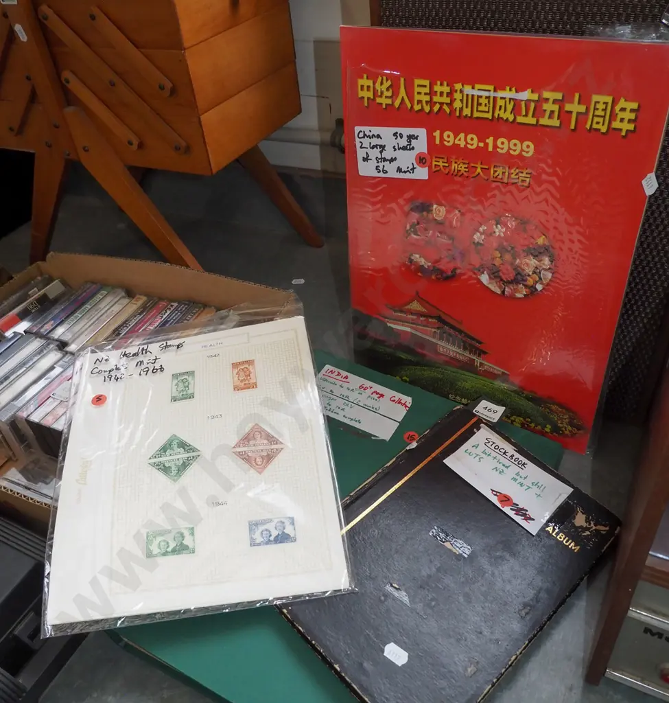 stamp albums Image 1++