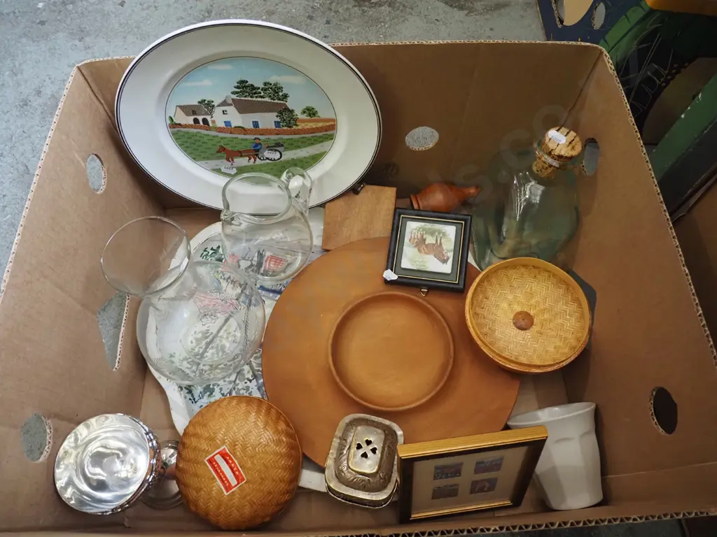 box; Villeroy and Boch wall plate, serving dishes, glass jug etc Image 1++