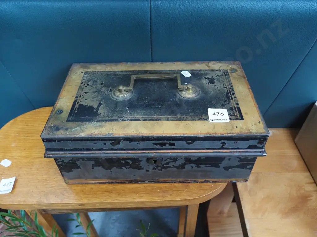 vintage cash box Image 1++