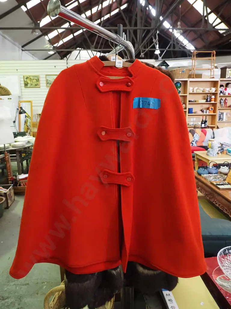 red woollen cape Image 1++