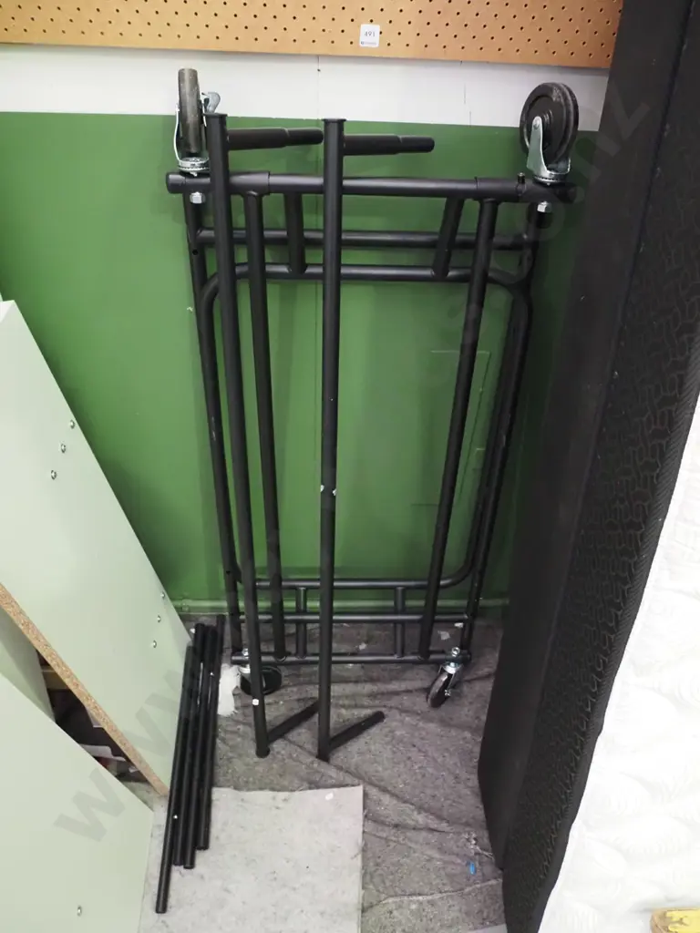 heavy duty commercial foldaway clothes rack Image 1++