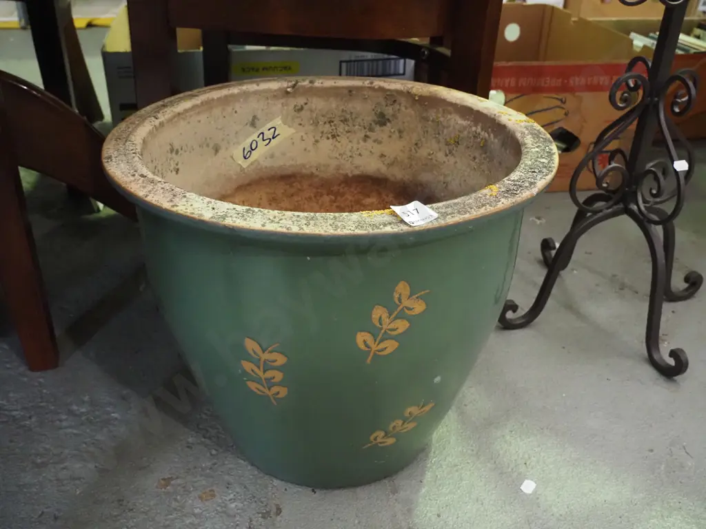 glazed planter Image 1++