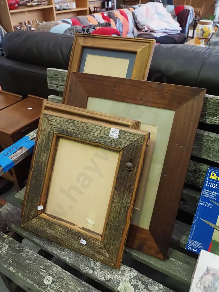 4x wooden picture frames Image 1++