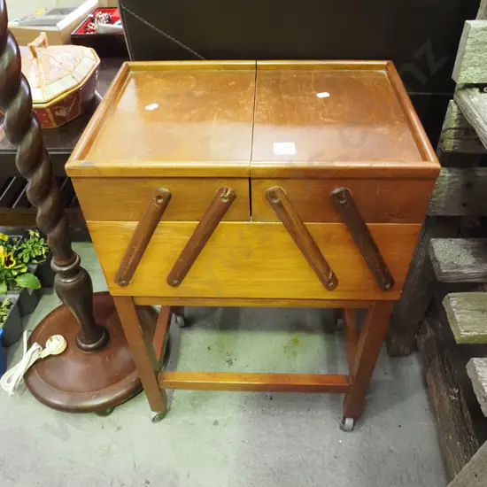 freestanding sewing concertina H-630