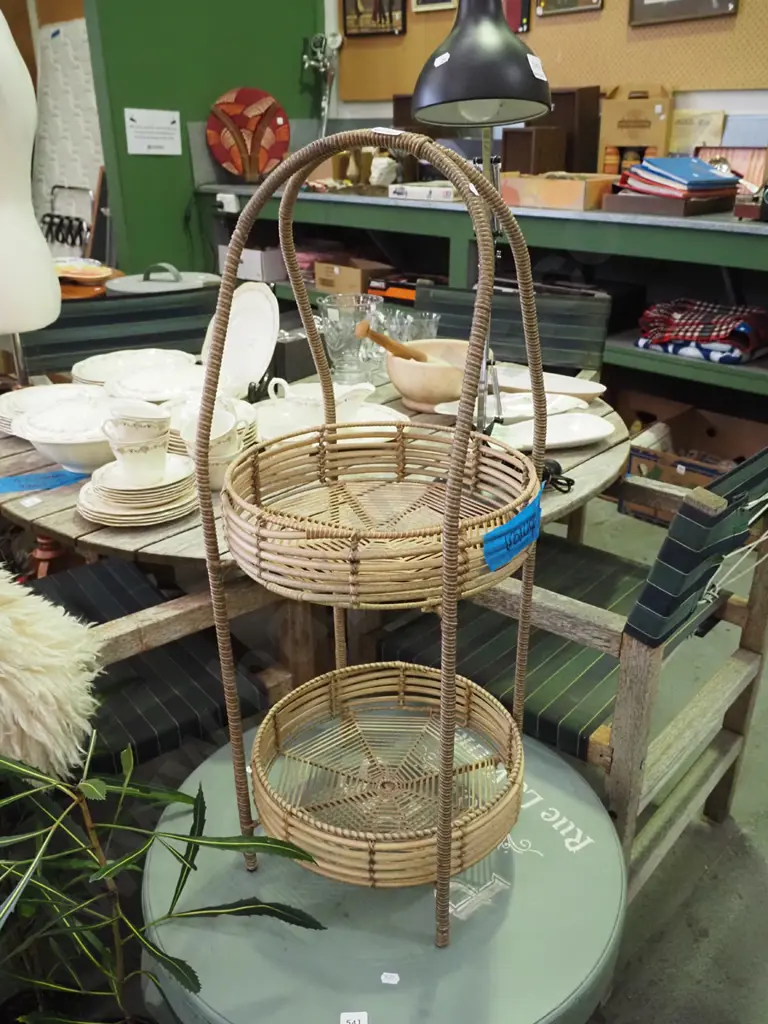 woven plastic 2 tier jardiniere stand Image 1++
