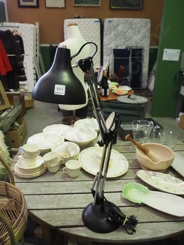 anglepoise lamp Image 1++