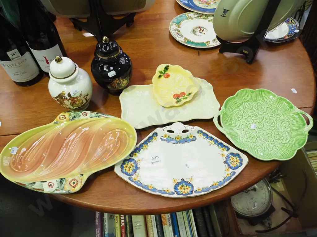 serving trays, ginger jars Image 1++