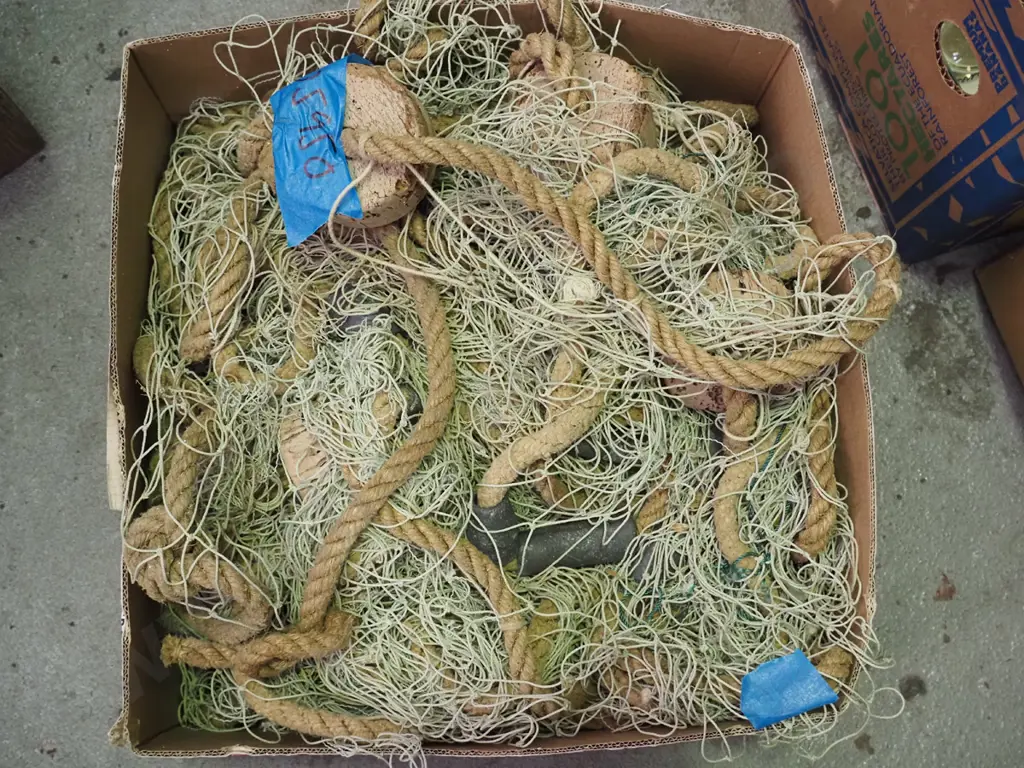 vintage fishing net Image 1++