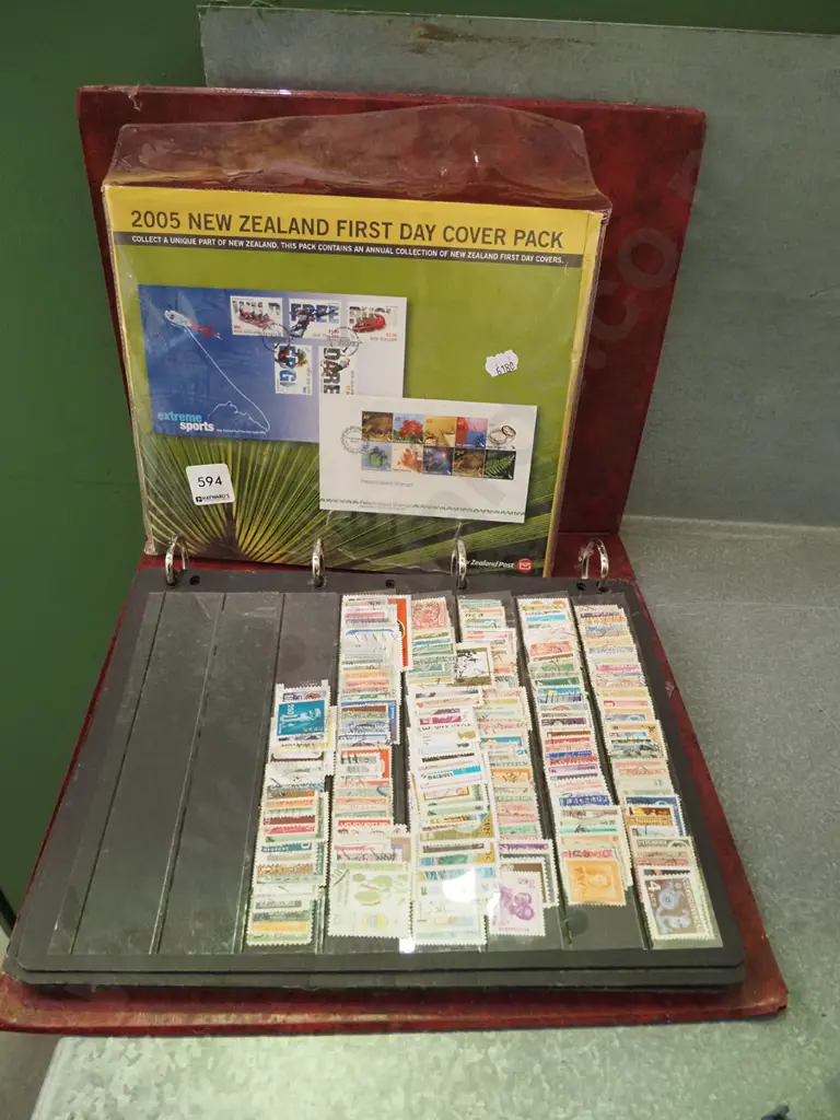 stamp albums, NZ 2005 first day cover pack Image 1++
