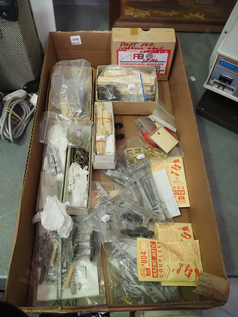 box; model train yet to be assembled carriages Image 1++