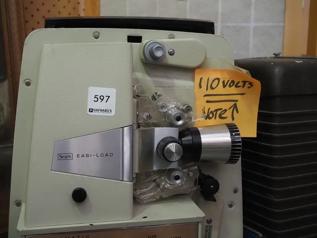 film projector - 110V Image 1++