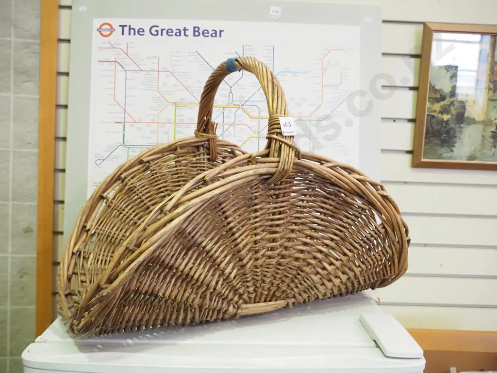 cane wood basket Image 1++