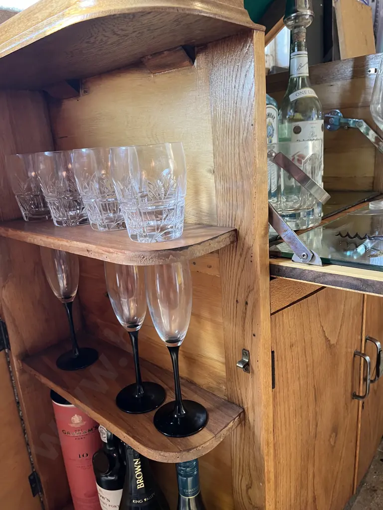 deco drinks cabinet (alcohol and glasses not included) Image 1++