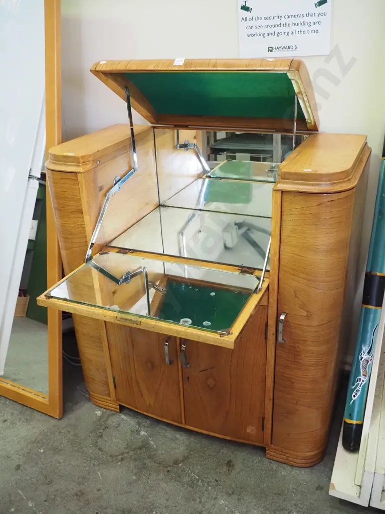 deco drinks cabinet (alcohol and glasses not included) Image 1++