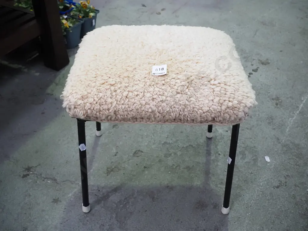 small sheepskin stool Image 1++