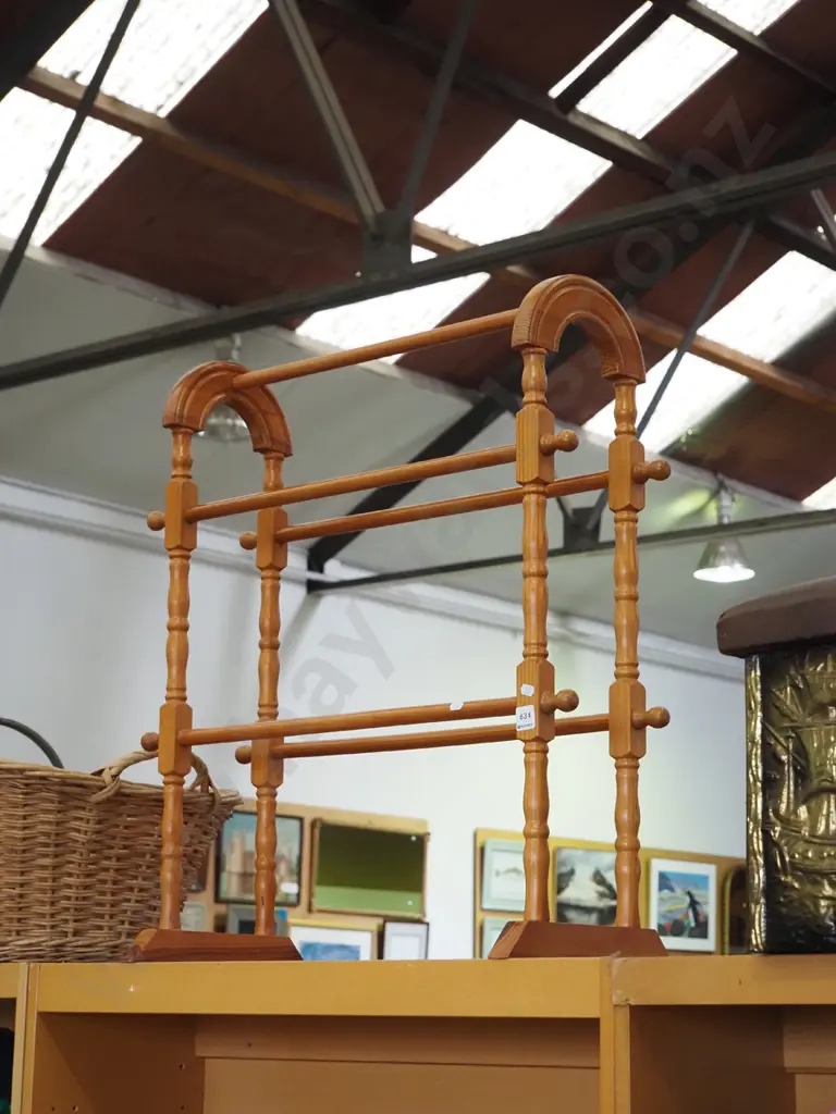 wooden towel rail Image 1++