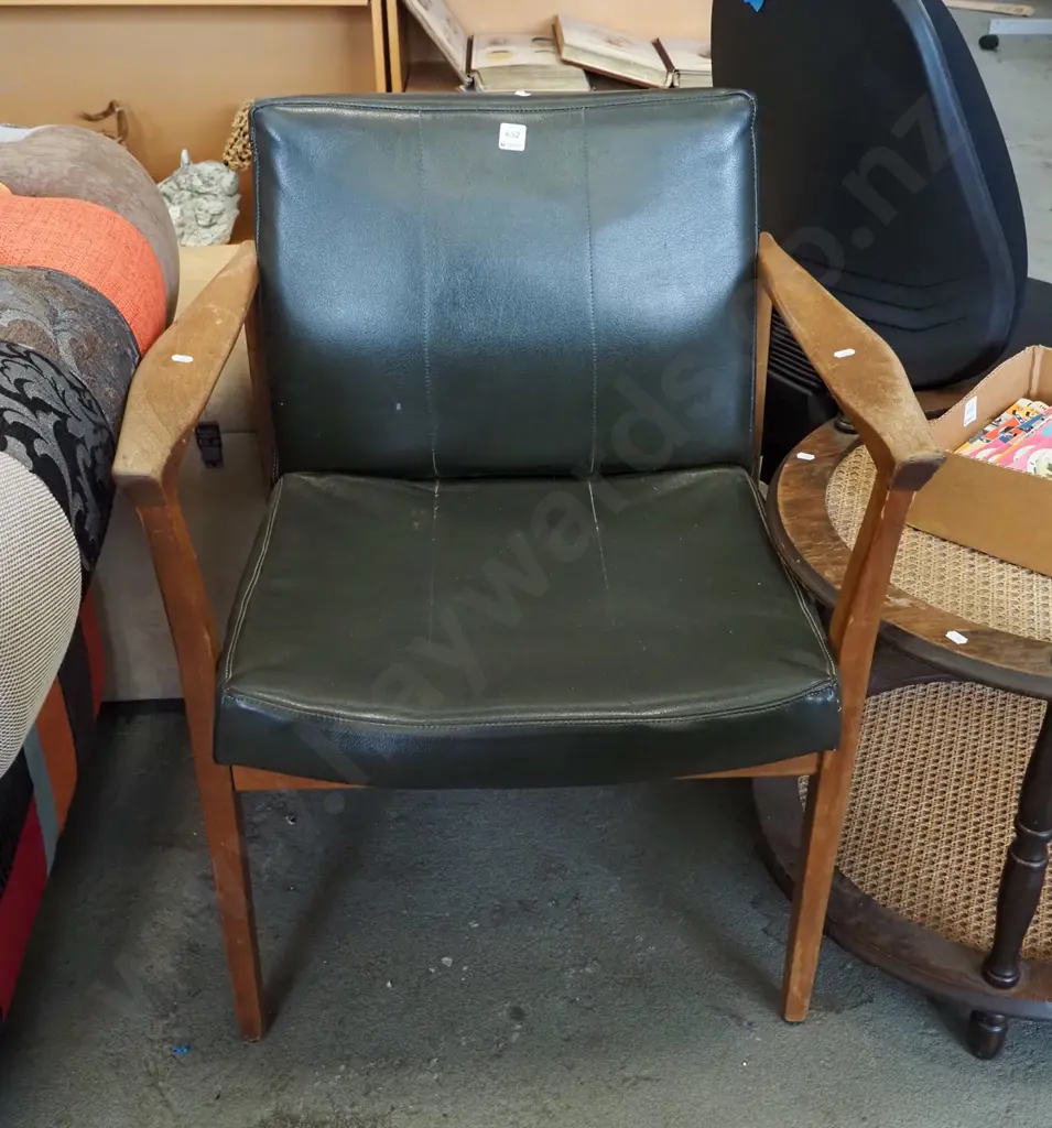 restorer's mid-century office chair Image 1++