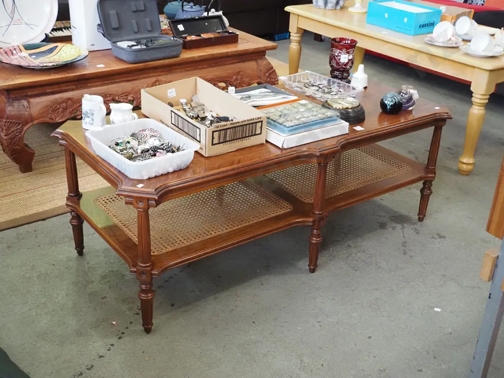 mahogany and bergere reproduction 2 tier coffee table H-430 W-1220 D-550 Image 1++