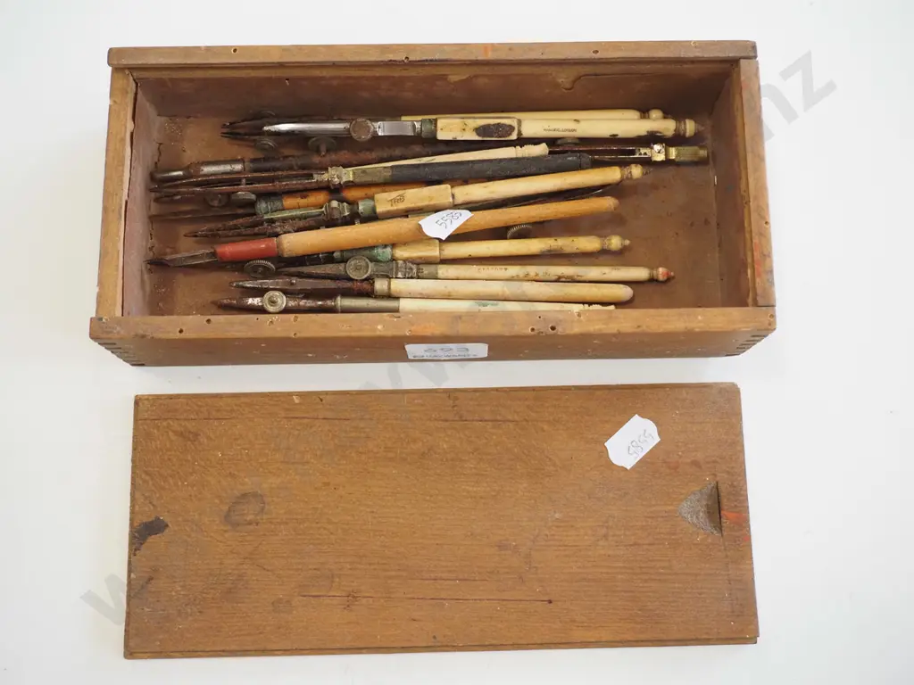 box; vintage bone and wood  handled ink pens Image 1++